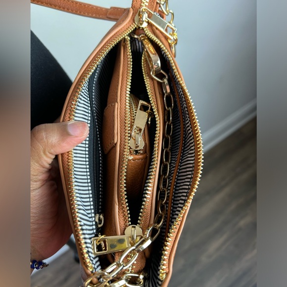 3 in 1 Tan Gold Chain Crossbody Bag - Picture 2 of 3